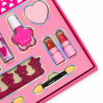 Détail du gloss et rouges à lèvres du coffret rose